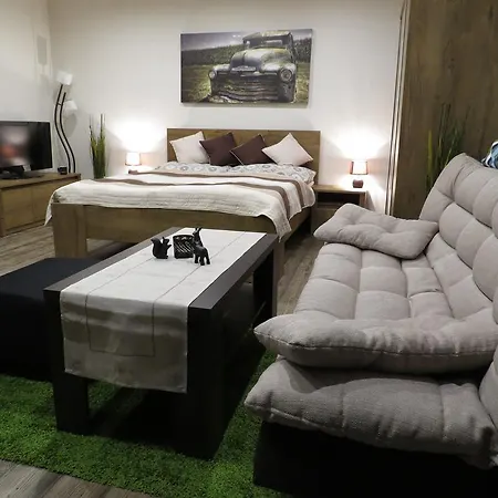 Route 18 Apartmán